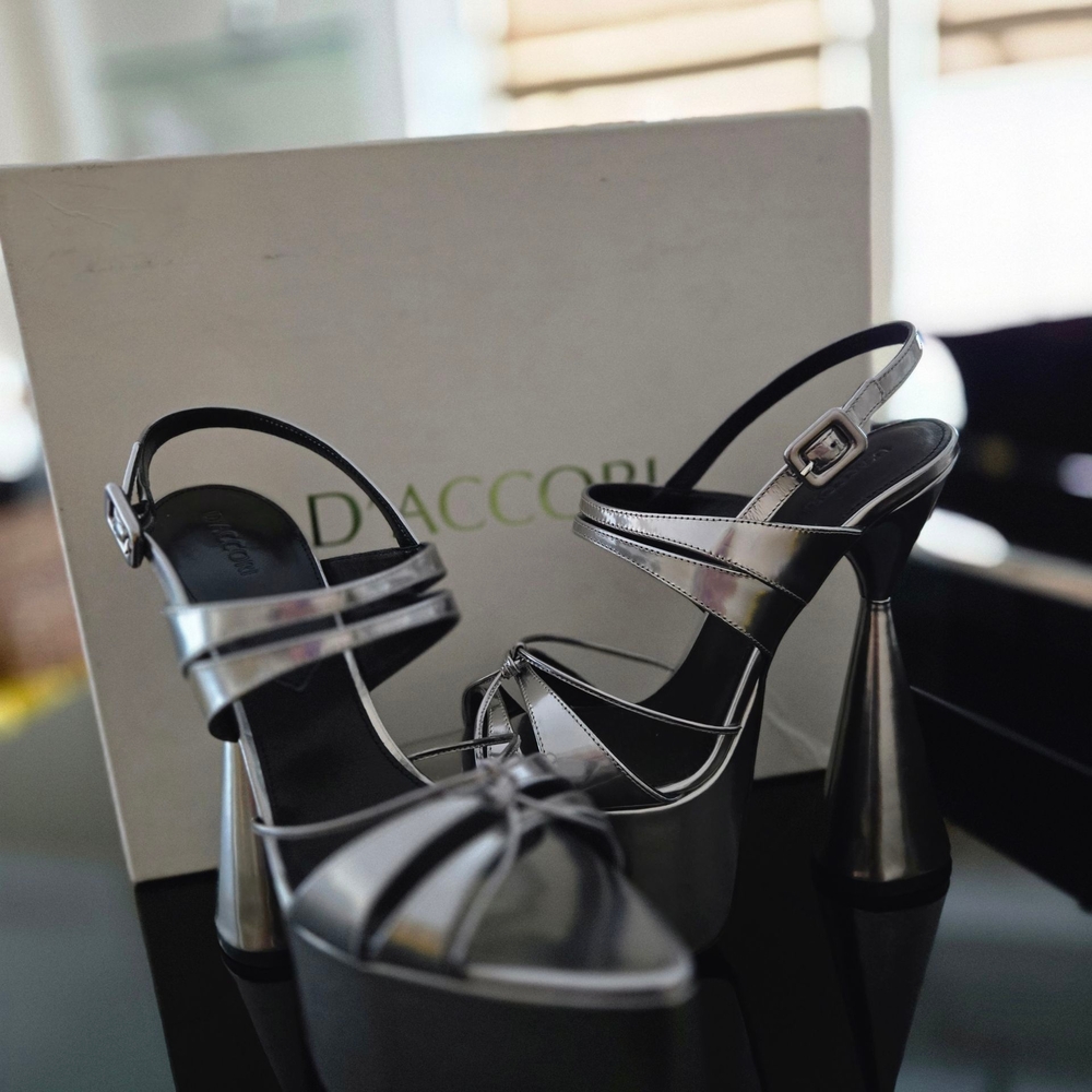 D'Accori Silver Women's Platform Heels BNWT, BOX AND DUST BAG. IT SIZE 40